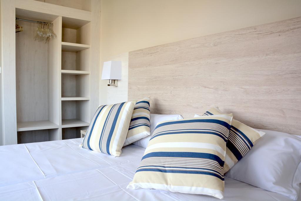 Apartaments La Catifa Now With Elevator!!! بالاموس المظهر الخارجي الصورة