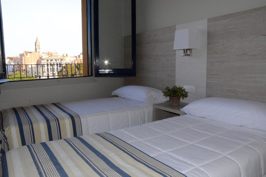 Apartaments La Catifa Now With Elevator!!! بالاموس المظهر الخارجي الصورة